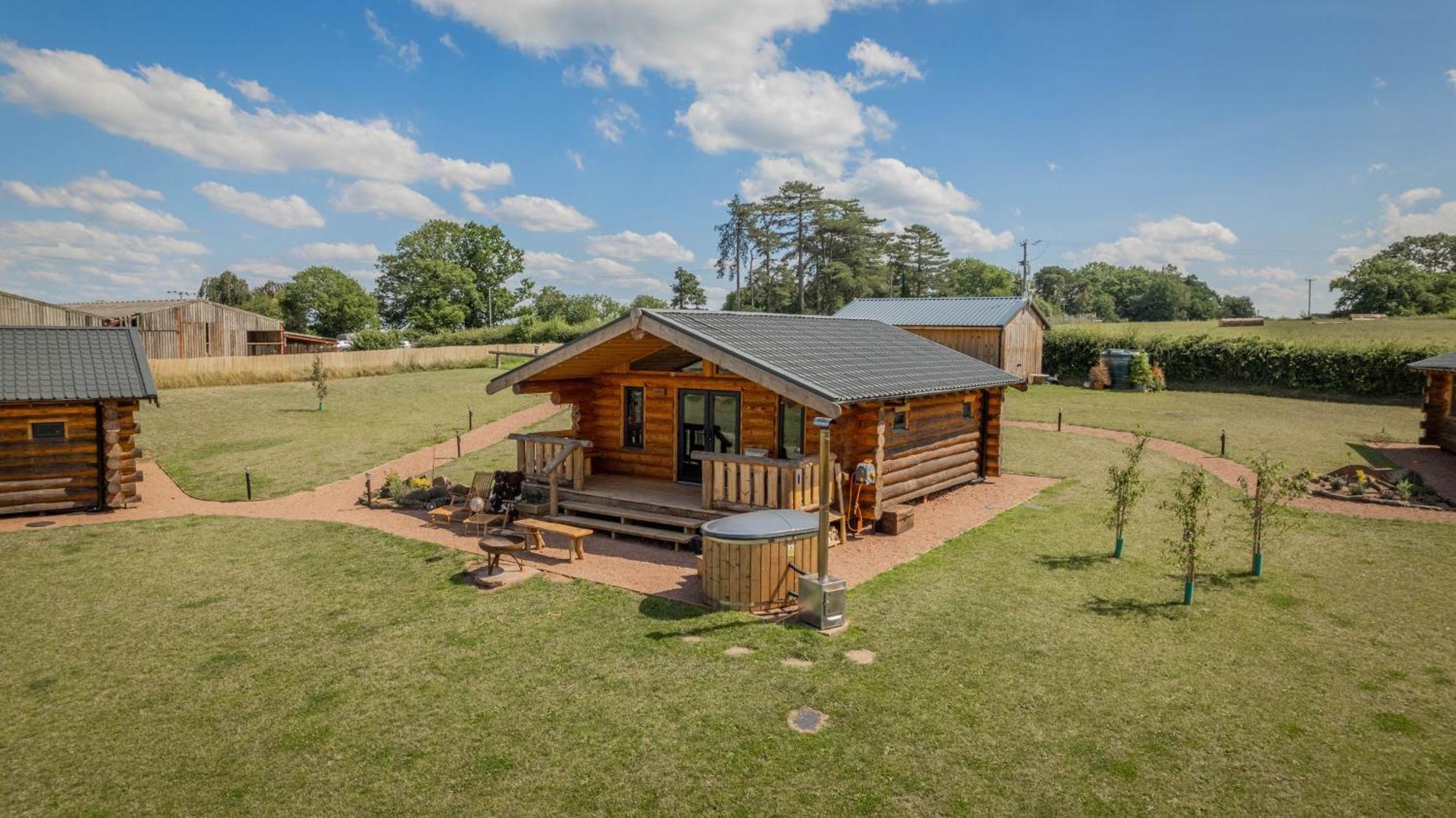 Rowan - Tedstone Log Cabins Bromyard Exterior foto