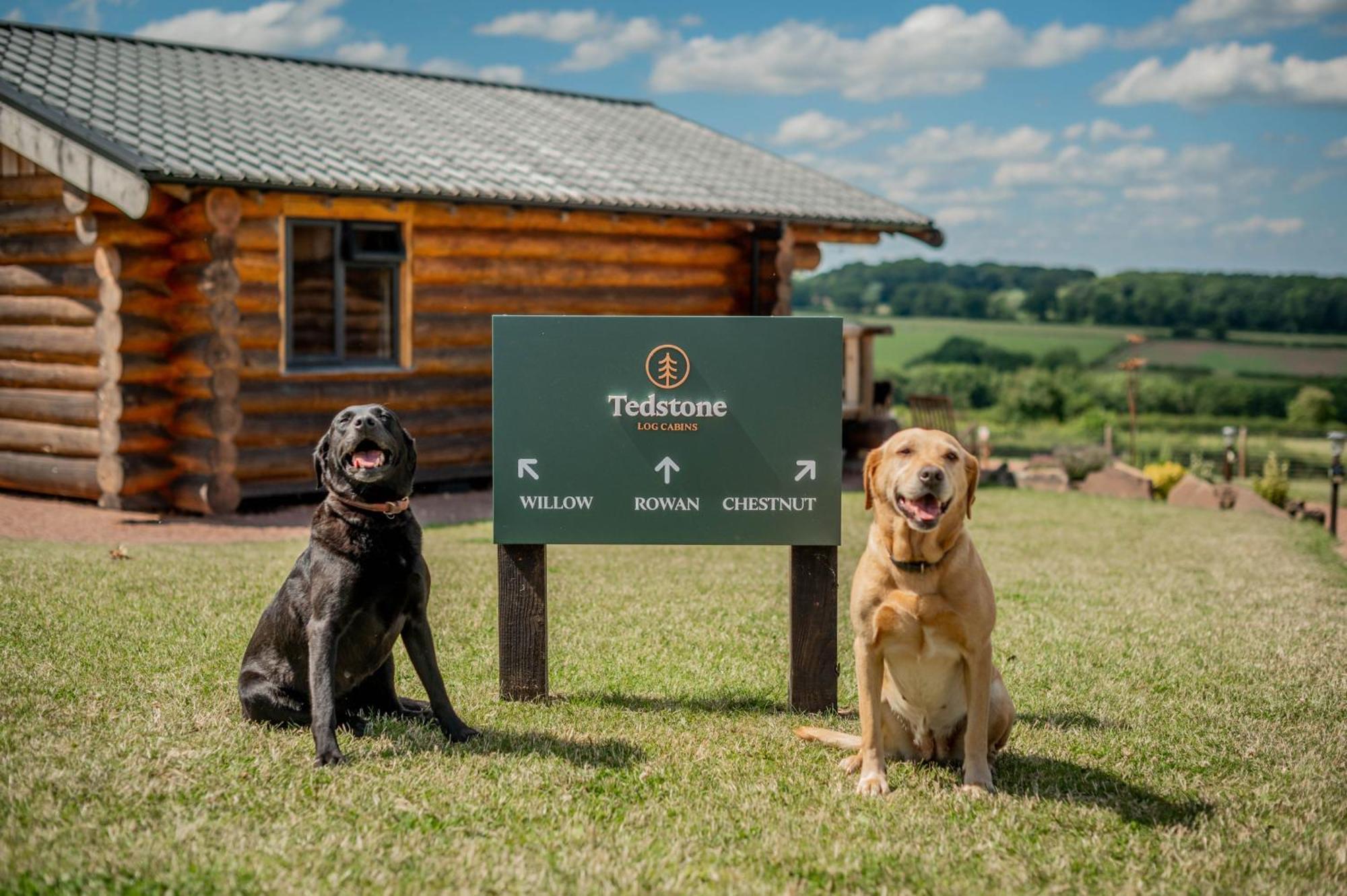 Rowan - Tedstone Log Cabins Bromyard Exterior foto