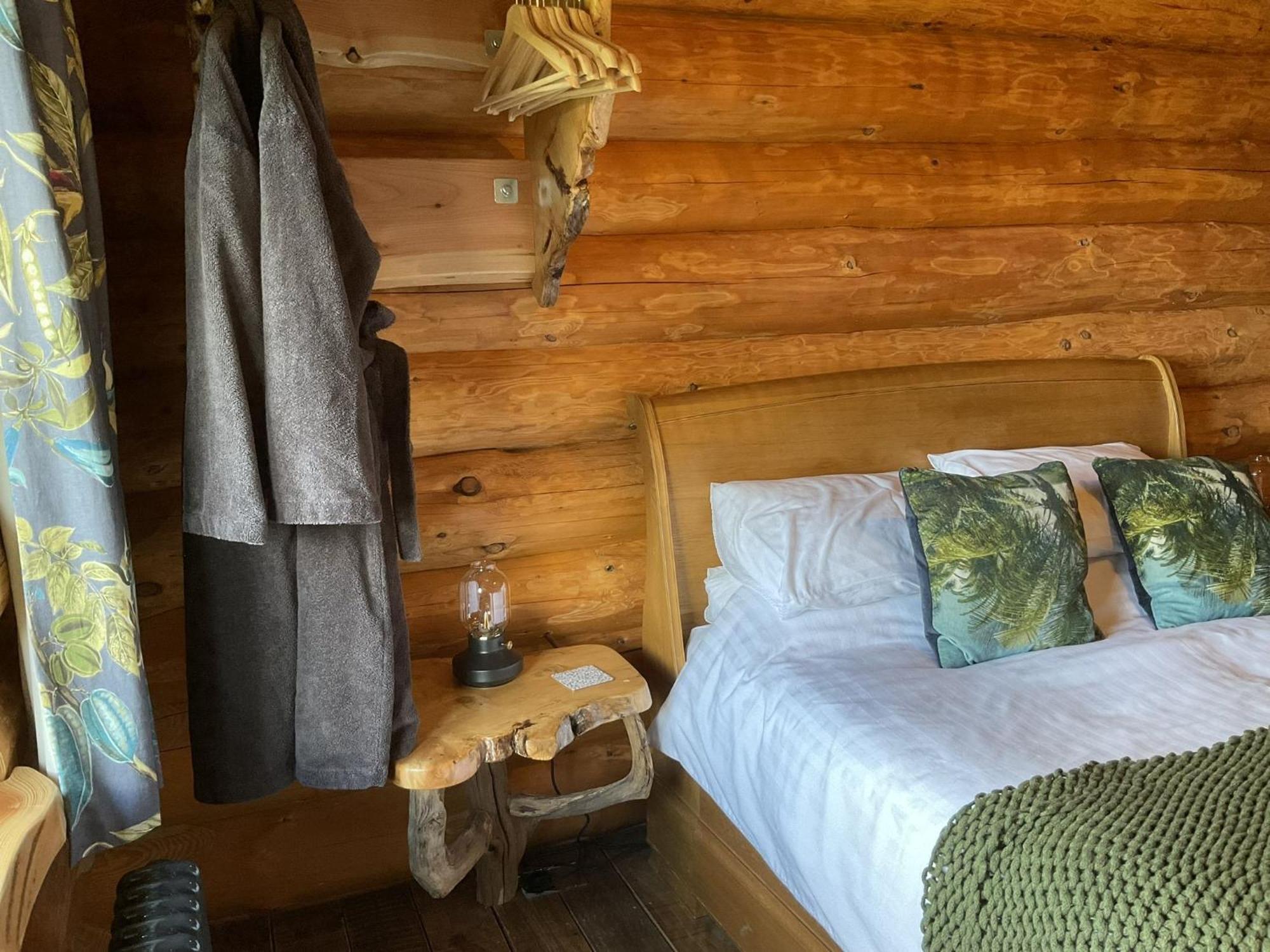 Rowan - Tedstone Log Cabins Bromyard Exterior foto
